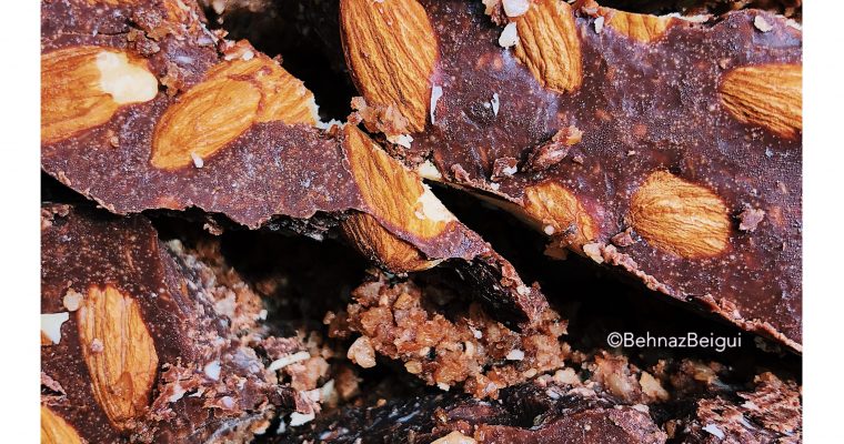 Roasted Almond Chocolate Bark with Seeds and MCT Oil – Keto, Paleo